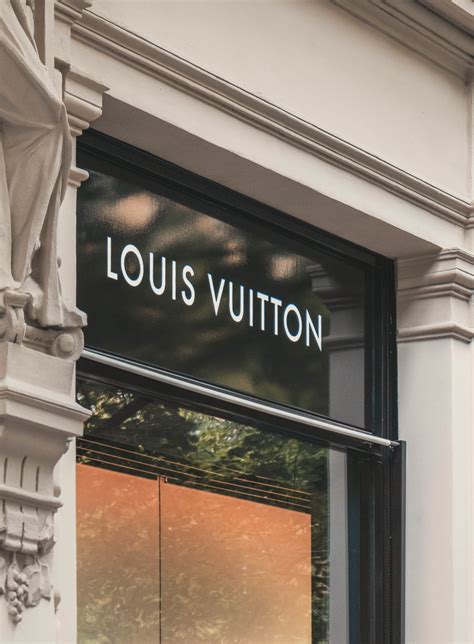 première boutique louis vuitton en chine